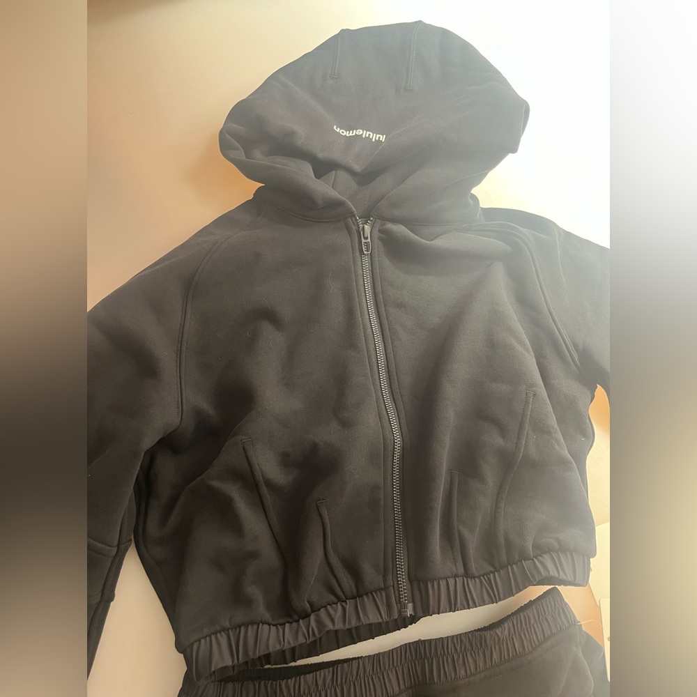 Lululemon loungeful relaxed full-dip crop hoodie